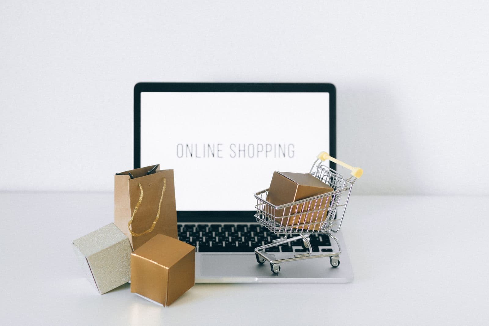7 Merchant of Record Examples: How Real Companies Use an MoR